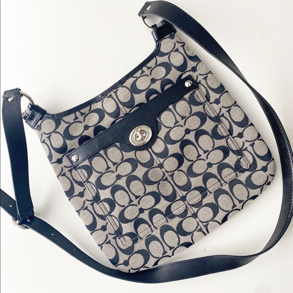 Coach F16536 -Crossbody